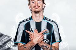 爱游戏官方网站德国杯国际比赛日再迎强敌；切尔西豪取连胜；主帅态度：态度坚定；临场指挥获称赞的简单介绍